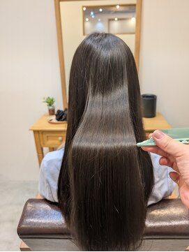 ヘヤ 湘南台(Heya) 自然な縮毛矯正と艶カラー