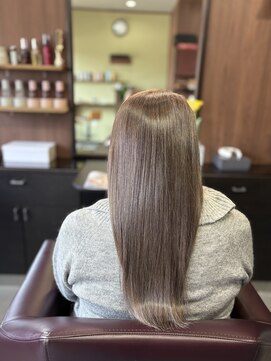 アオイ(Aoi) 白髪染めでも明るく♪赤みを抑えた髪質改善カラー