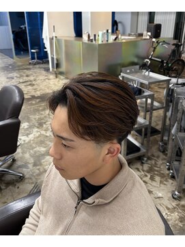アンサー 千葉中央(UNSER prod by THE DAY) 【MEN’S HAIR/サーフカール/刈り上げセンターパート/千葉】