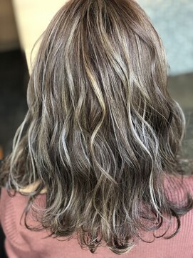 ベルポートヘア(Bellport hair) ☆ハイライト×ミルクティーベージュ☆