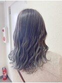 大人フェミニンなラフなロングヘアー