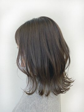 イソラヘアアトリエ(Isola hair atelier) 【Isola】外ハネ×レイヤー