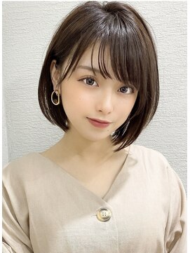 シルクレイ 吉祥寺店(Silk-lei) 大人可愛いひし形ボブ　フェザーバング　ヘーゼルベージュ