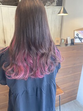 マキラ(MAKIRA) インナーカラー×ピンク