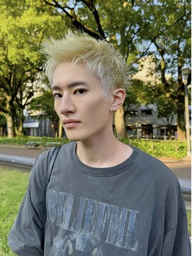 メンズサロンバムオム 名古屋栄店(MEN’S SALON BAMM HOMME) プラチナゴールドのベリーショート【坂根】