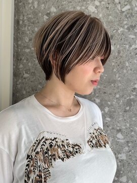 サンク 原宿 表参道(cinq) インナーカラーイヤリングカラーハイライトローライトブリーチ