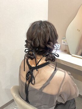 ミラ(Mila) リボンとの組み合わせが可愛い*ツインアレンジ/お呼ばれ