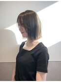 カジュアルボブとオリーブグレージュ