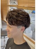 大分メンズ刈り上げニュアンスパーマセンターパート