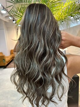 メリー オオサカ(Merly Osaka) ハイライト/似合わせカット