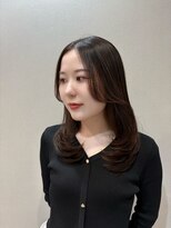 リヴナ(Livna)&nbsp;美しいさらさらフェイスレイヤー◎