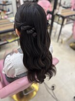 ミルクティー(Milk TEA) ねじりハーフツイン/ヘアセット/ヘアアレンジ/夜職ヘアセット