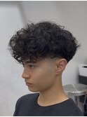 渋谷スペインカールメンズパーマフリックパーマテーパーフェード