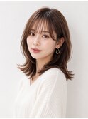 大人可愛い抜け感・くびれ外ハネミディ
