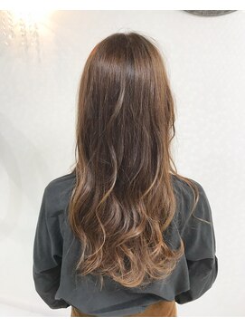 ヘアーアンドメイク ドレス(DRESS) ロング巻き髪ヘア