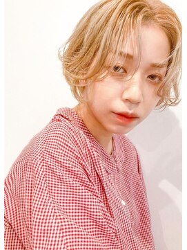 ローランド(Rowland) ショートボブ/ダブルカラー/ミルクティーベージュ