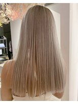 シェリ ヘアデザイン(CHERIE hair design)&nbsp;ホワイトカラー