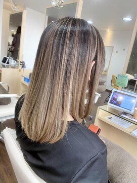 イソラブル(ISOLA-blu) 白髪ぼかし/ハイライトバレイヤージュ/30代40代