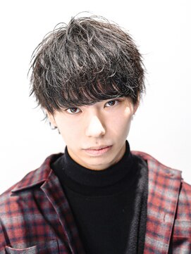 アルファ 新宿(alpha) フェザーパーマ/ブルーブラック/刈り上げセンターパート[新宿]