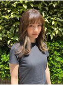 くびれミディアムヘア
