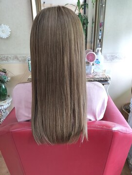 カリーノ(Carino) ロングボブヘア×透明感ベージュカラー♪