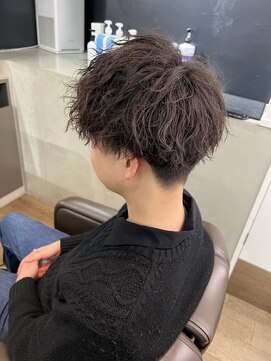 クロムトウキョウ ザ バーバー 新宿本店(CHROM TOKYO the Barber) ツーブロックマッシュソフトツイストスパイラルパーマ