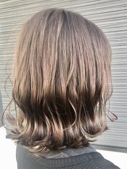 ヘアーウーノイルヴェント(HAIR UNO ilvento)の写真/【パーソナルカラー診断あり◇】繰り返し染めるからこそダメージレスな商材を！いつまでもキレイが続く―。