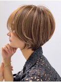 ショートヘアショートボブ白髪ぼかしハイライトカラーボブ