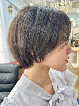 アンメリーアン(Ann merry ann) インナーカラー艶髪ネイビーグレーアッシュ大人美人