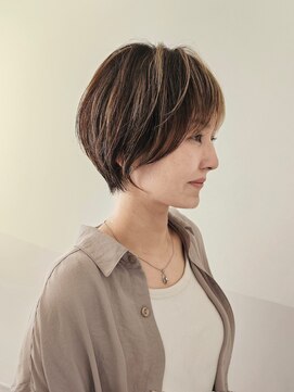 ユトリ ヘアーアンドスパ(YUTORI hair＆spa) ハイライトでふんわり立体感ショート