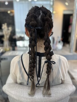 ラビス 浦和(Lovis) 黒髪カタログ/ボブルフ/ネビージュ/ワンレン/スペインカール