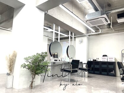 ティントバイアロブリーチ 大阪梅田(tint by alo bleach)の写真