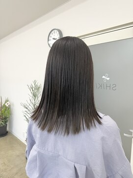 シキ サカイテン(SHIKI) 夏本番前の朝の時短ミディアムヘア