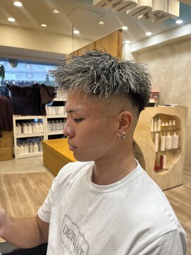 ルースト 渋谷店(ROOST) [ヤリら好きにはたまらない]ジェット×金メッシュ×ツイスパ