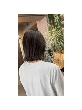 ジュノヘアーアンドアイラッシュ あざみ野(juno hair&eyelash) 艶グレージュ×切りっぱなしボブ