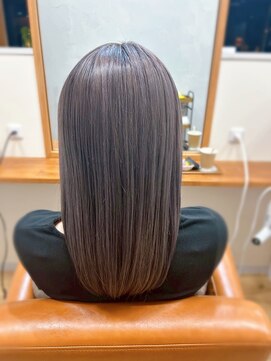 ヘアーブランドジン ティアラ(HAIR BRAND Jin Tiara) 顔まわりレイヤー×アッシュグレー【松山美容室】