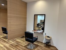 オルテ(ORTE)の雰囲気(明るく、広々とした店内です。半個室でゆったり)