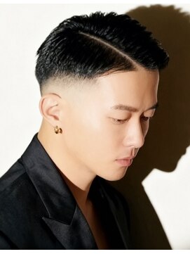 リア(Li'a) フェード/七三分け