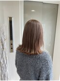 ベージュ
