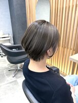 リファインド(REFINED)&nbsp;ショートボブ×ハイライト　大関