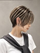アイシー 関内(ICY) ICY秋成「大人ハイライト&骨格補正ショート」