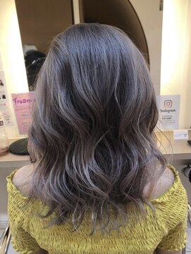 ルー(loup) ラベンダーグレージュ/ダブルカラー/透明感/髪質改善/天神/大名