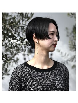 リリー(Rilie) ハンドブローで仕上がるハンサムショート