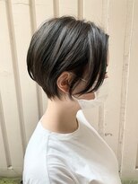 アンティーカ バイ エレノア(Antica by eleanor)&nbsp;前下がりショート