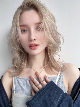 フリティ 大阪西梅田店(friity) オリーブベージュショートミニボブグレージュブリーチレイヤー