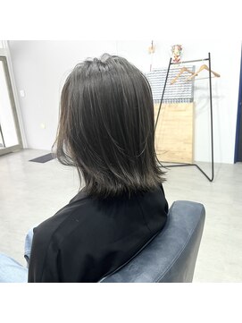 チーク(CHiiK) ブルーグレージュ