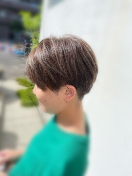 ベリー(berry) マッシュショート×くすみ系オリーブベージュ☆