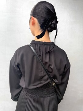 イチザサロン(ICHI THESALON) 綺麗めシニヨン