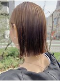 20代30代大人可愛いアッシュベージュくびれボブ耳掛け透明感