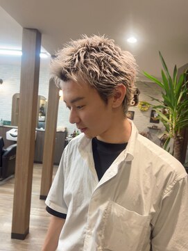 スケッチ(SKETCH) ホワイトスパイキーショート